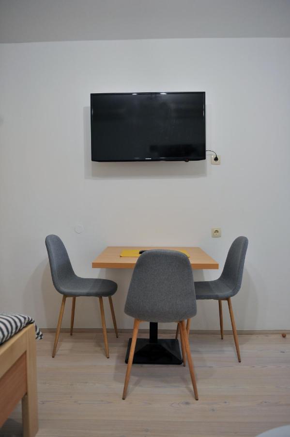Studio Apartman Bandb Ðakovo 外观 照片