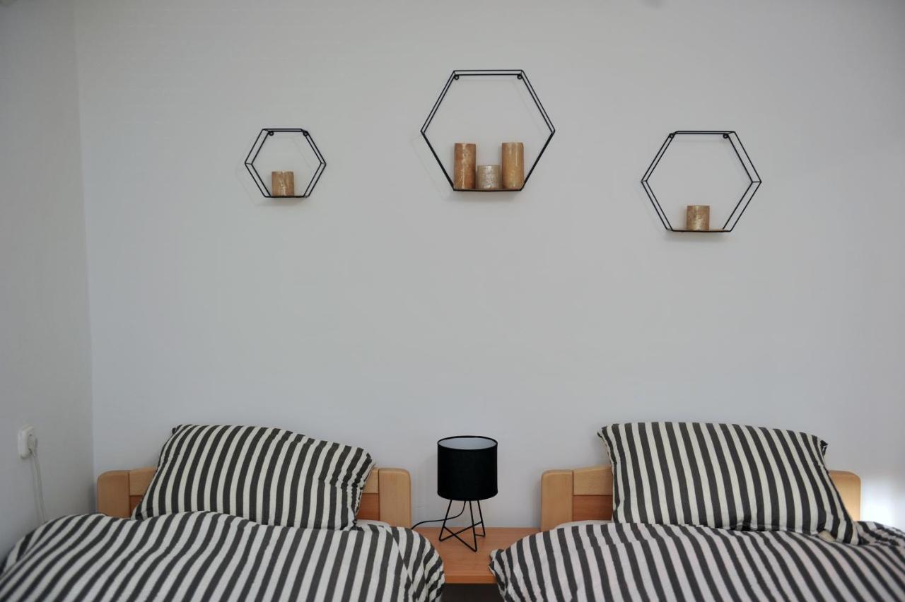 Studio Apartman Bandb Ðakovo 外观 照片